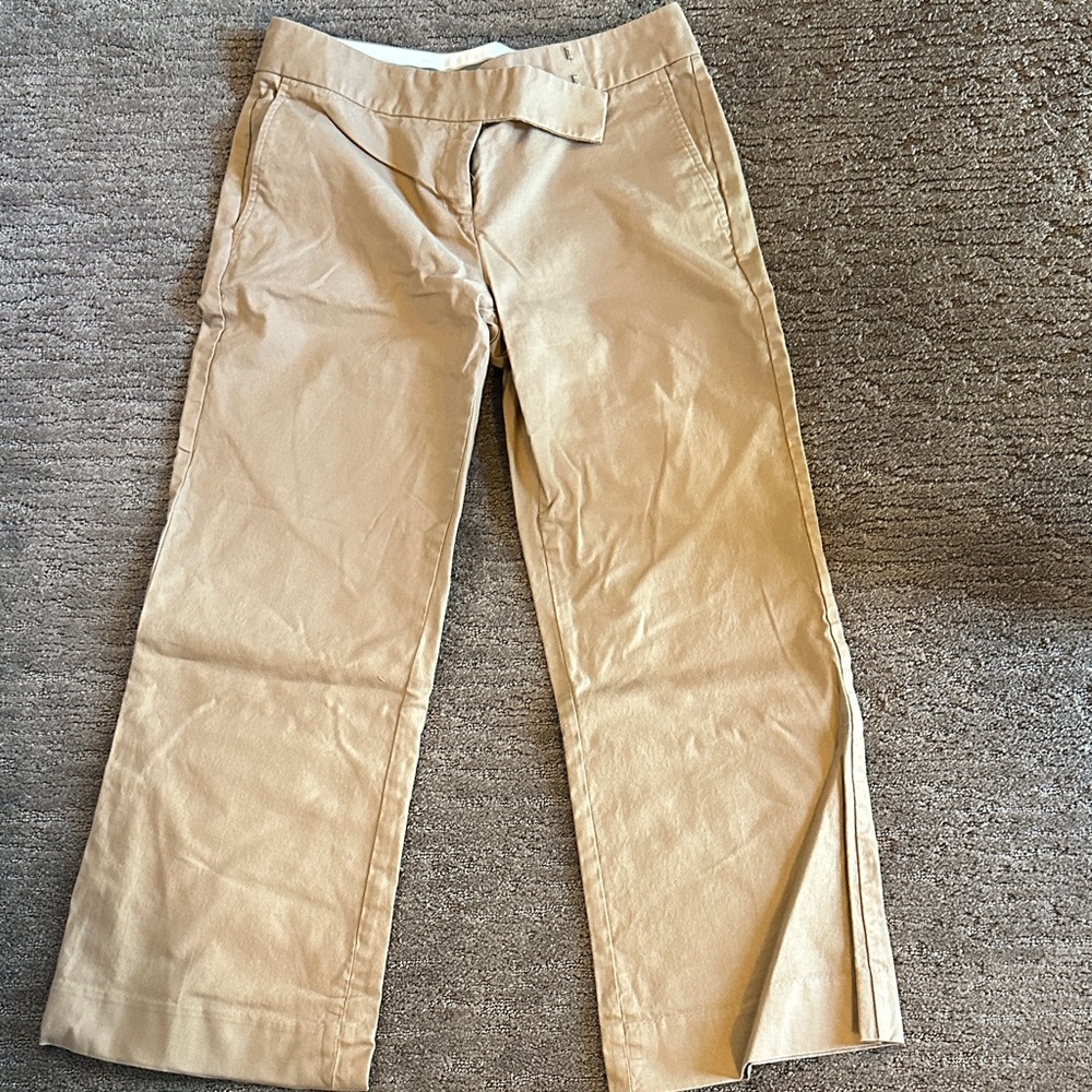 Express Women's Capris in Dark Tan - Classic Neutral